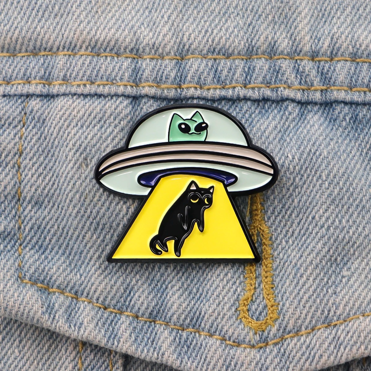 UFO Alien Enamel Pin Black Cat - Model Kit Ufo incelemesi ve fiyatı