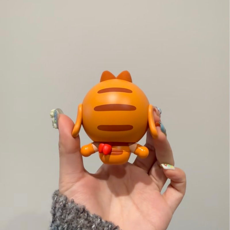 Genuine Popmart Crybaby Space  - Model Kit Figures incelemesi ve fiyatı